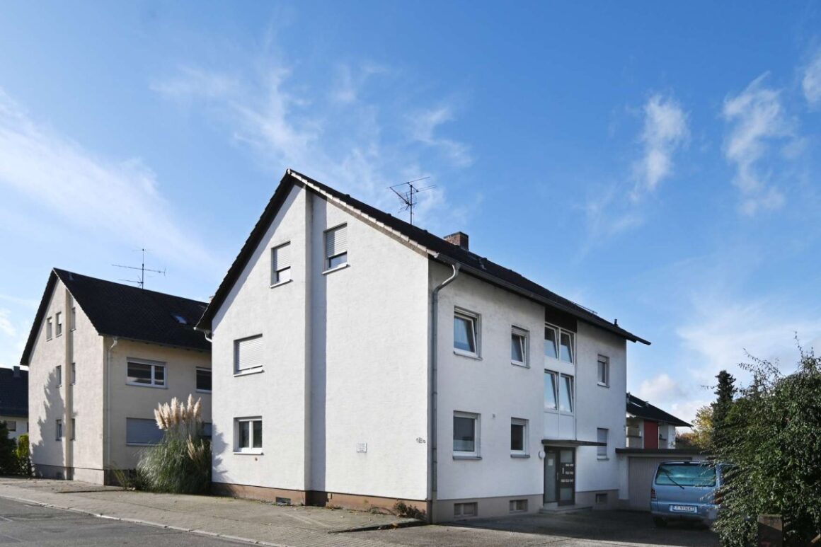 Hausansicht Eingangssituation