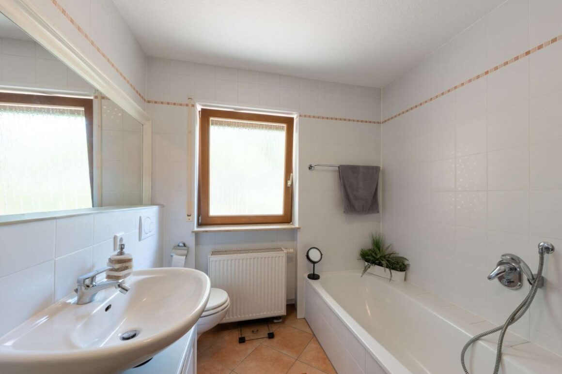 Tageslicht Vollbad Mit Wanne & Dusche