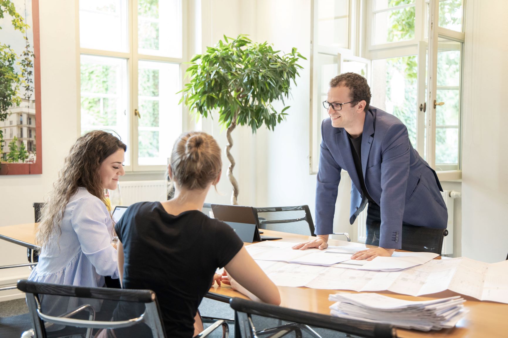 EPPLE_Heidelberg_Mitarbeiter_Besprechung